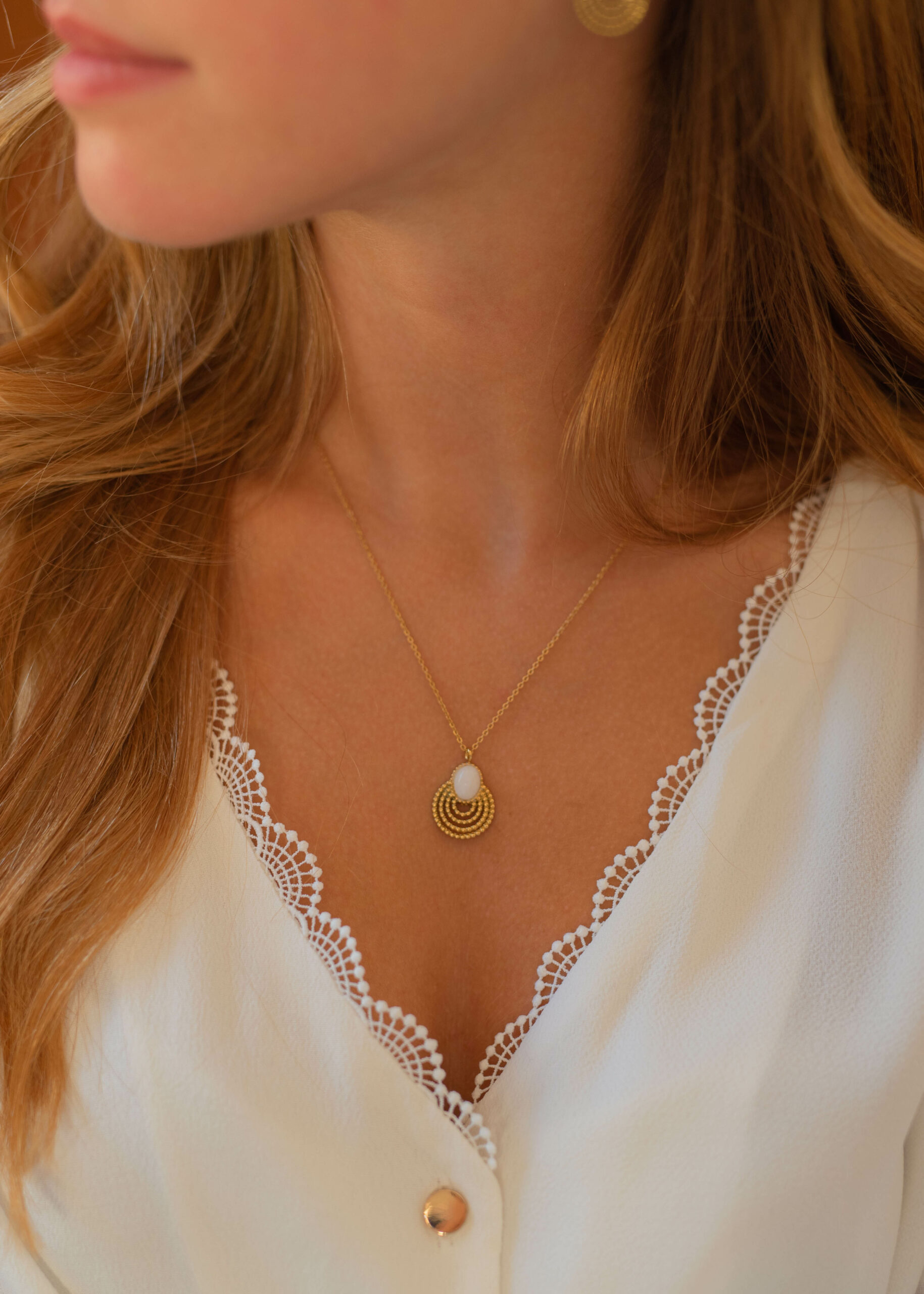 Collana ventaglio bianco